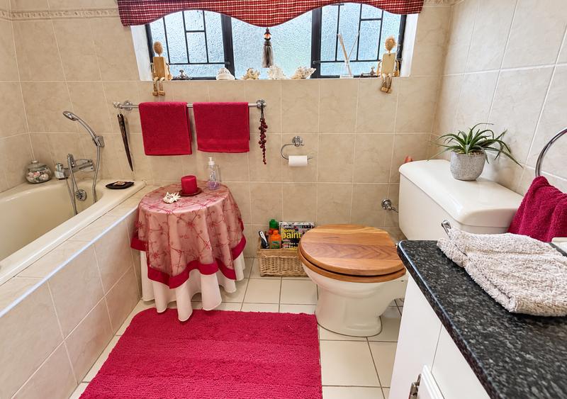 5 Bedroom Property for Sale in Dan Pienaar Free State